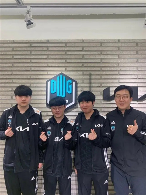 尖的草皮技 尖的草皮技